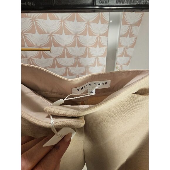 Trina Turk Women's Beige Dress Shorts Size 4 Designer Minimalist Khaki - Picture 4 of 7